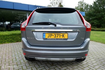 Volvo-XC60-40